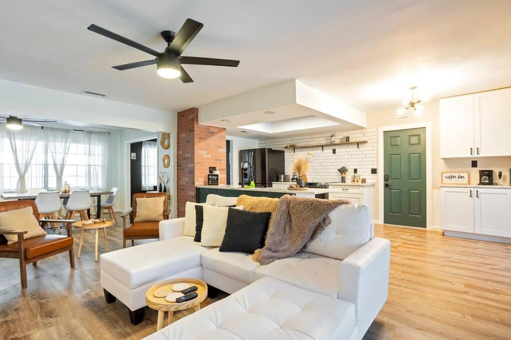 Cozy Lakefront Home W/ Pool -7 Mins From Legoland 温特黑文 外观 照片